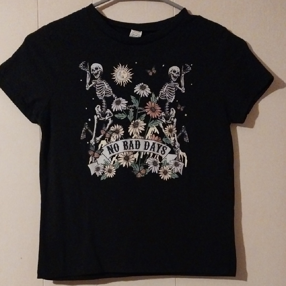 Black Graphic Cropped Halloween Fall T-Shirt